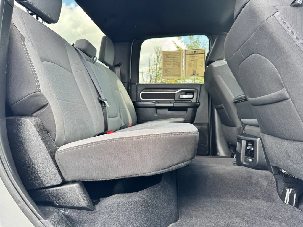 Used 2024 RAM 2500 Big Horn AWD/4WD image 15