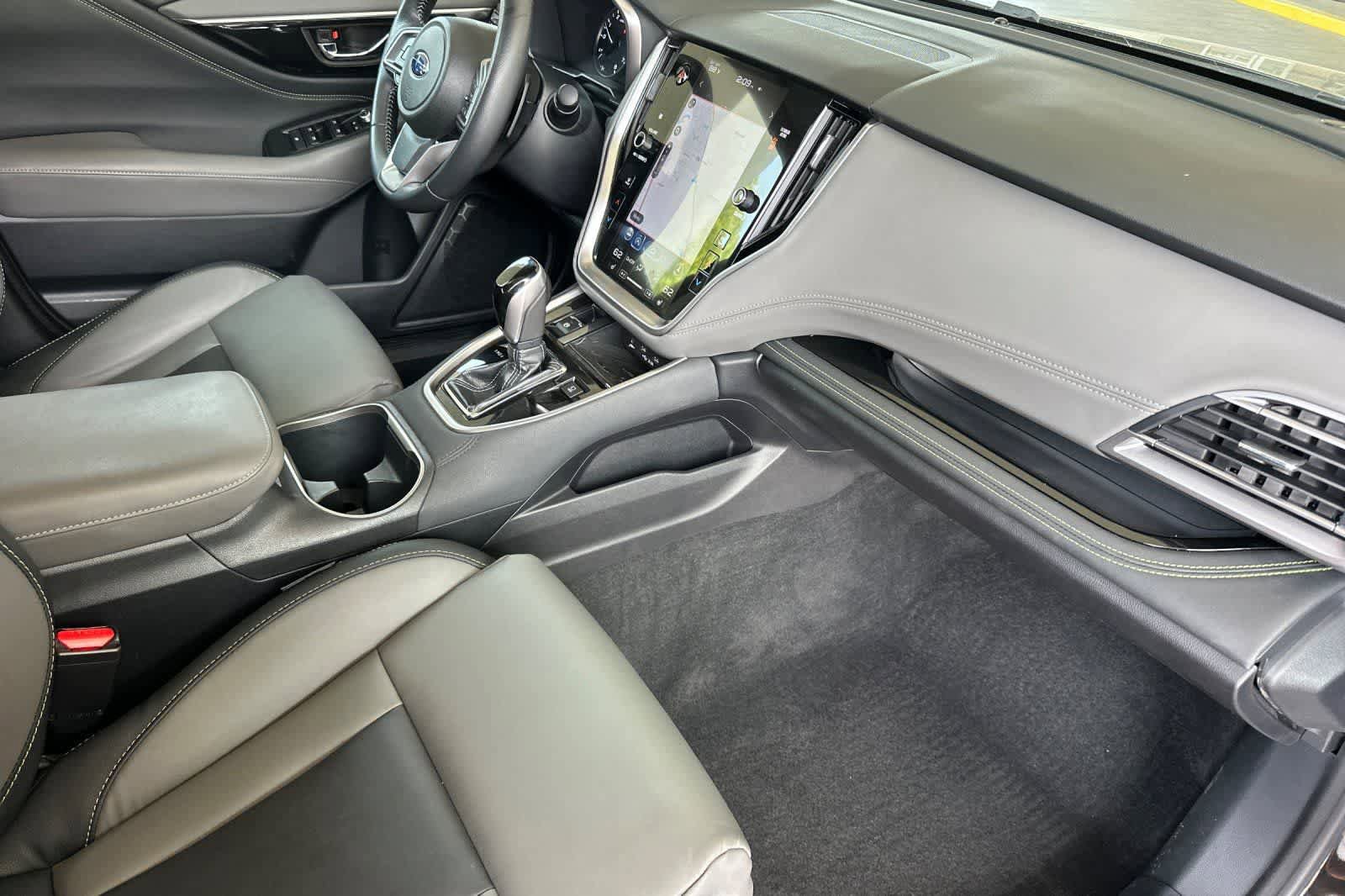 Used 2020 Subaru Outback Onyx Edition XT w/ Popular Package #2 AWD/4WD image 17