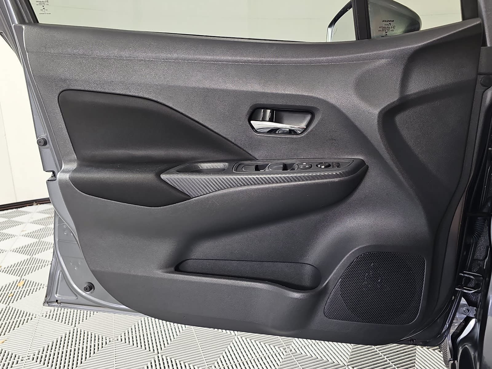 Used 2022 Nissan Versa SV w/ Trunk Package FWD image 25