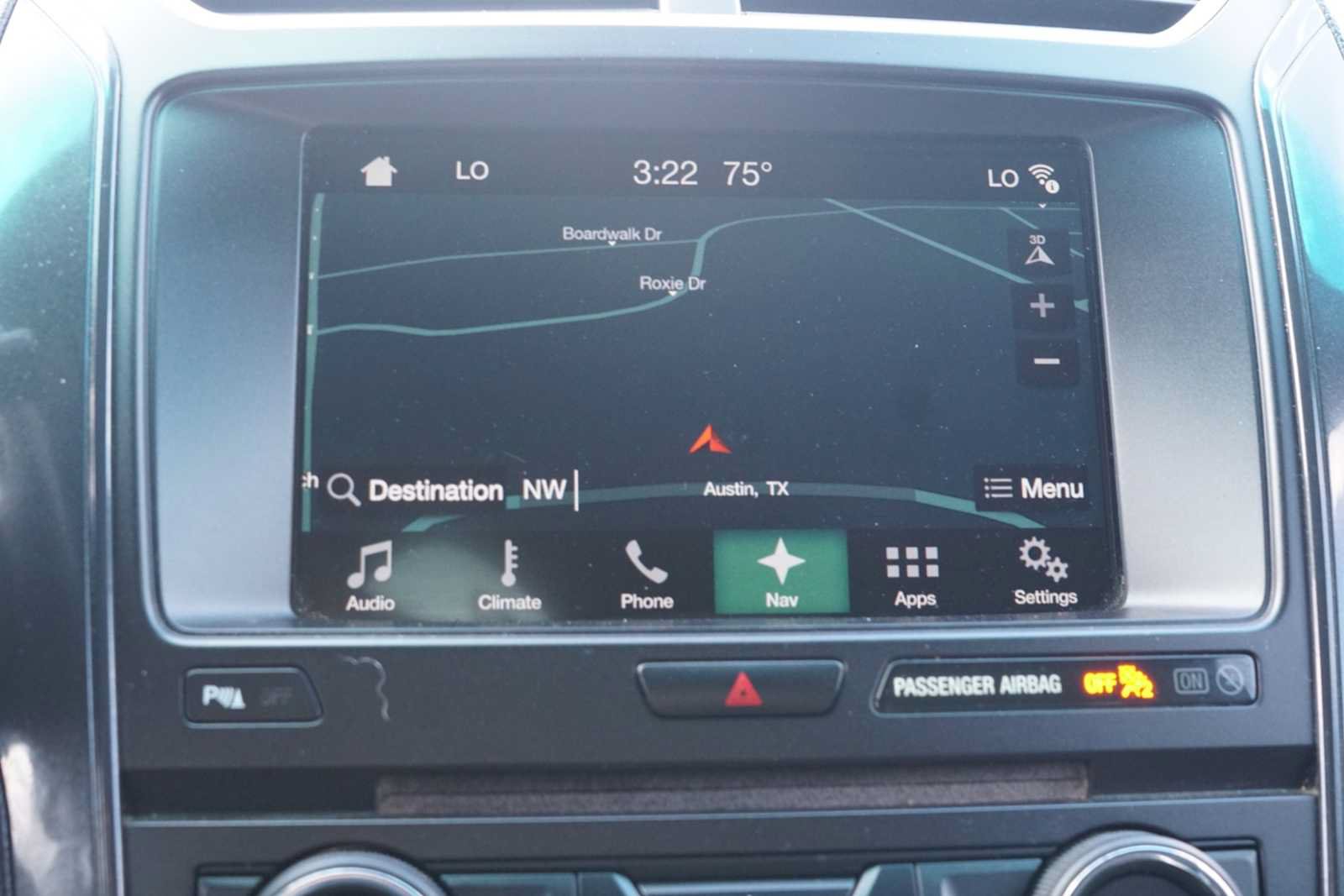 Used 2017 Ford Explorer XLT w/ Equipment Group 202A FWD image 11