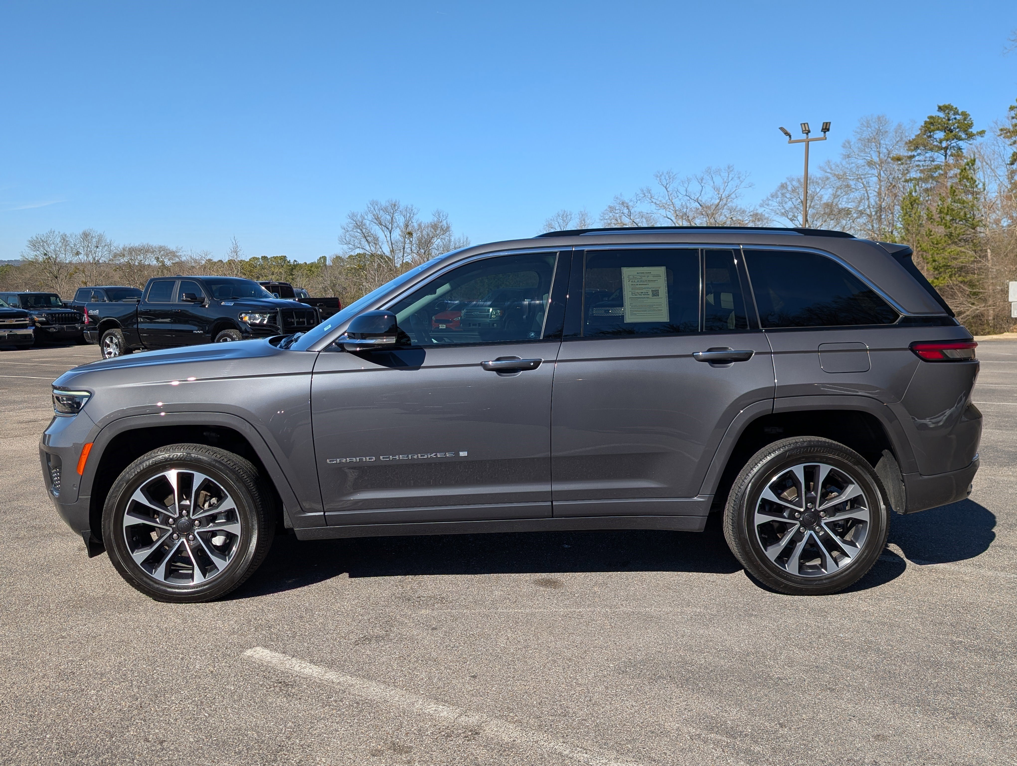 Used 2022 Jeep Grand Cherokee Overland w/ Adv Protech Group III RWD image 6
