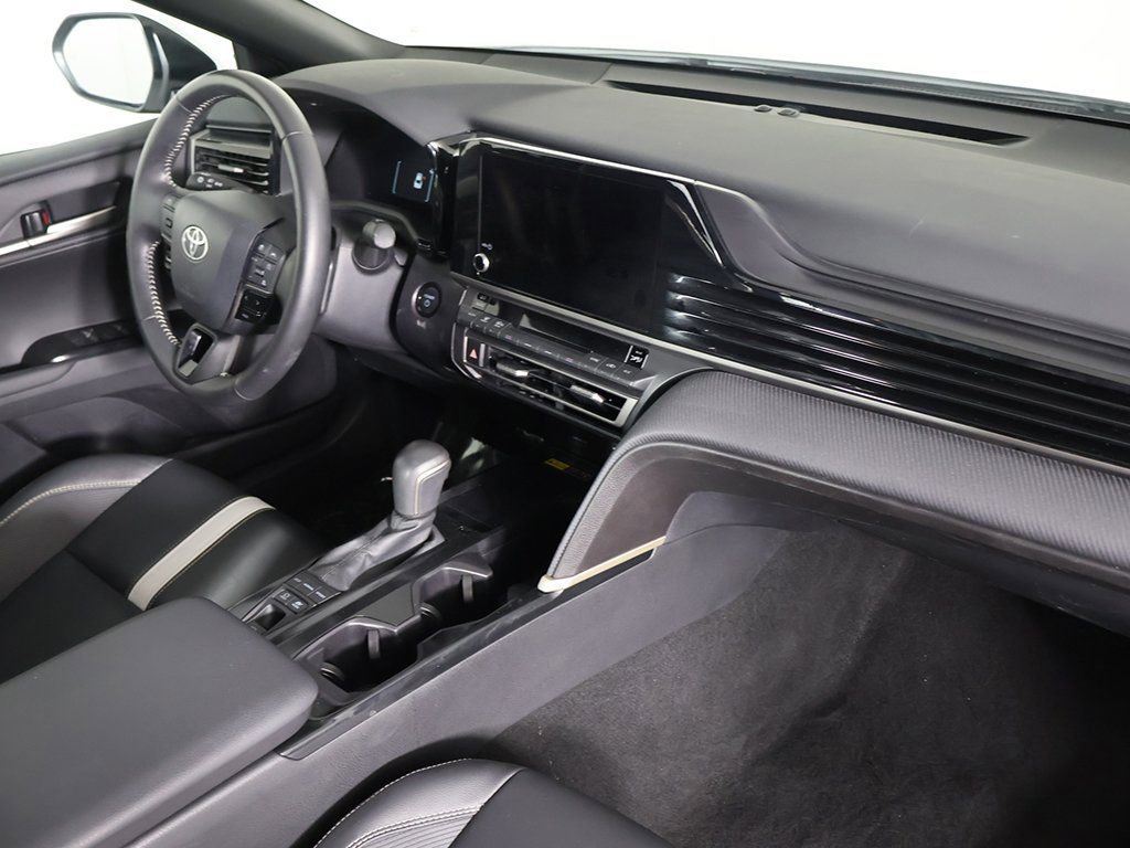 Used 2025 Toyota Camry SE FWD image 25