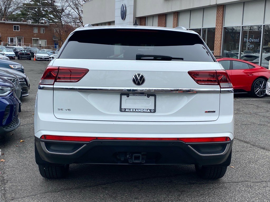 Certified 2022 Volkswagen Atlas Cross Sport SE w/ Panoramic Sunroof Package image 4