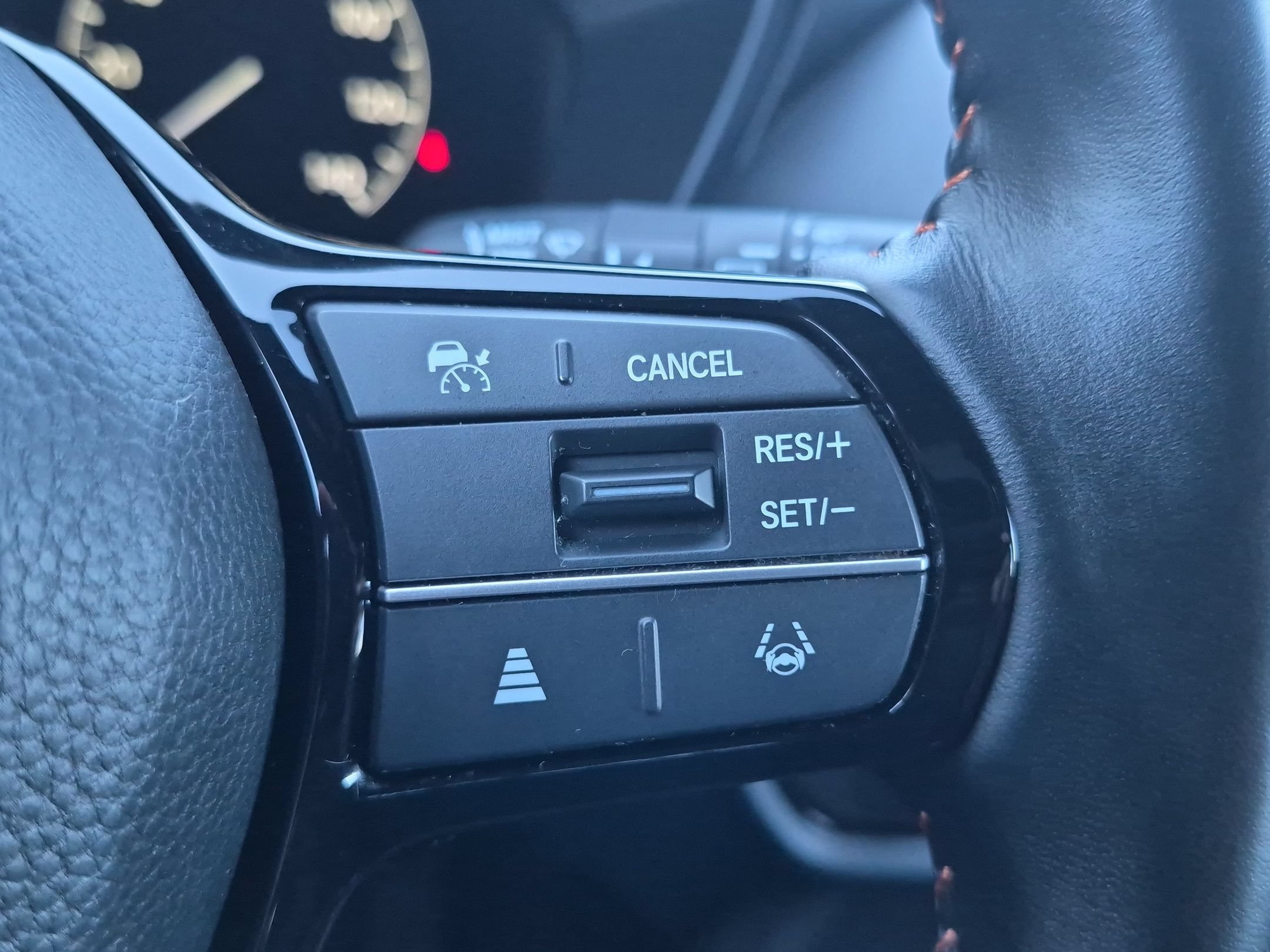 Used 2025 Honda HR-V Sport image 16
