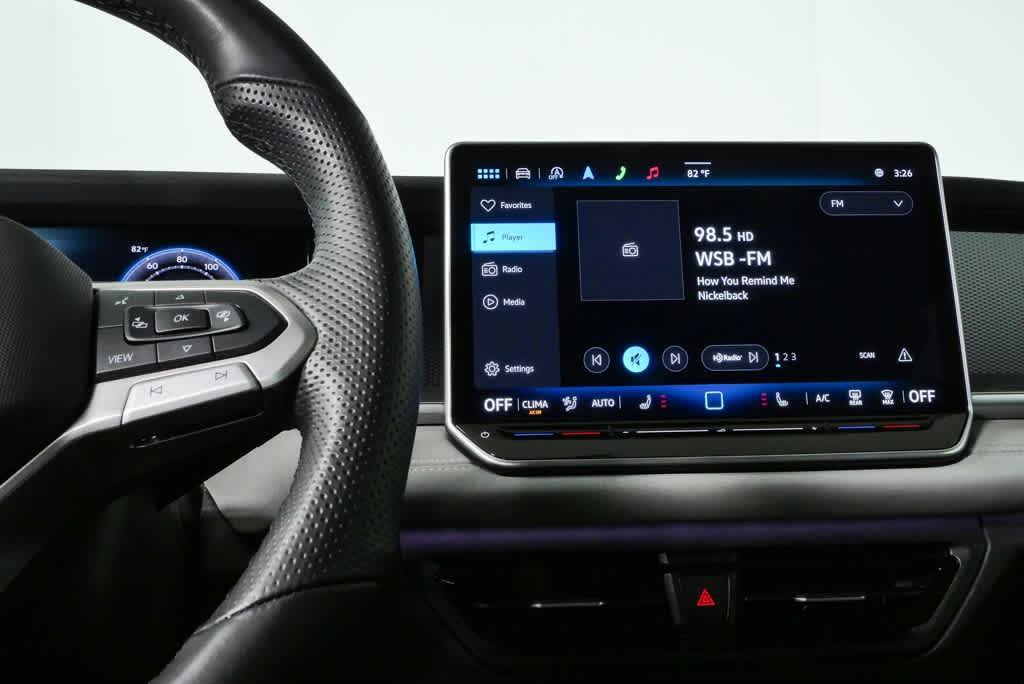 Certified 2025 Volkswagen Tiguan SE R-Line FWD image 12