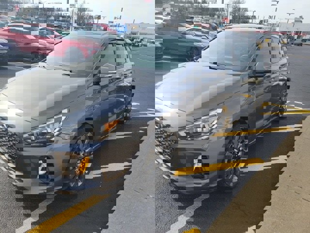 Used 2018 Hyundai Elantra GT Sport image 2