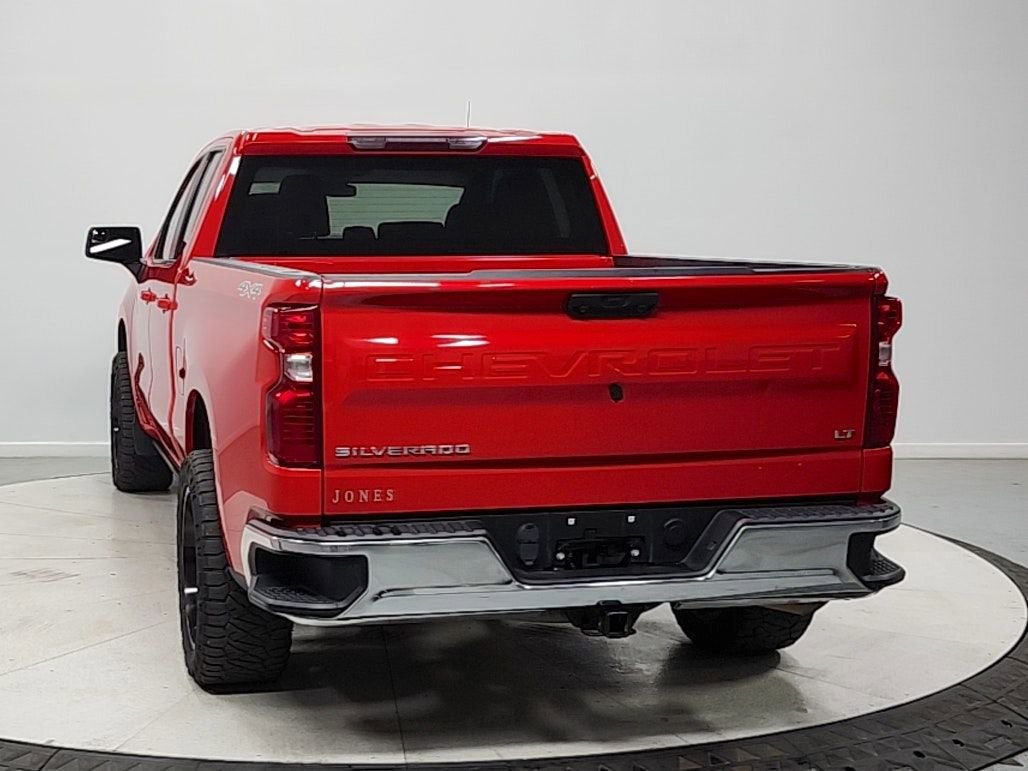 Used 2023 Chevrolet Silverado 1500 LT AWD/4WD image 6