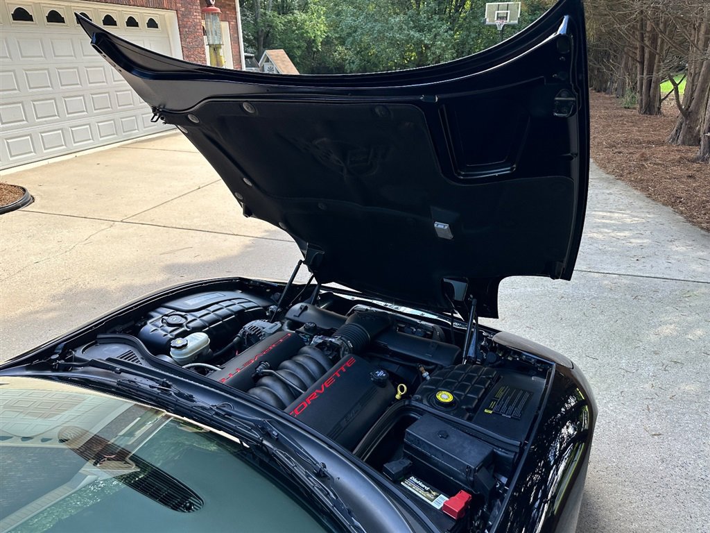 Used 2004 Chevrolet Corvette Convertible w/ Preferred Equipment Group image 55