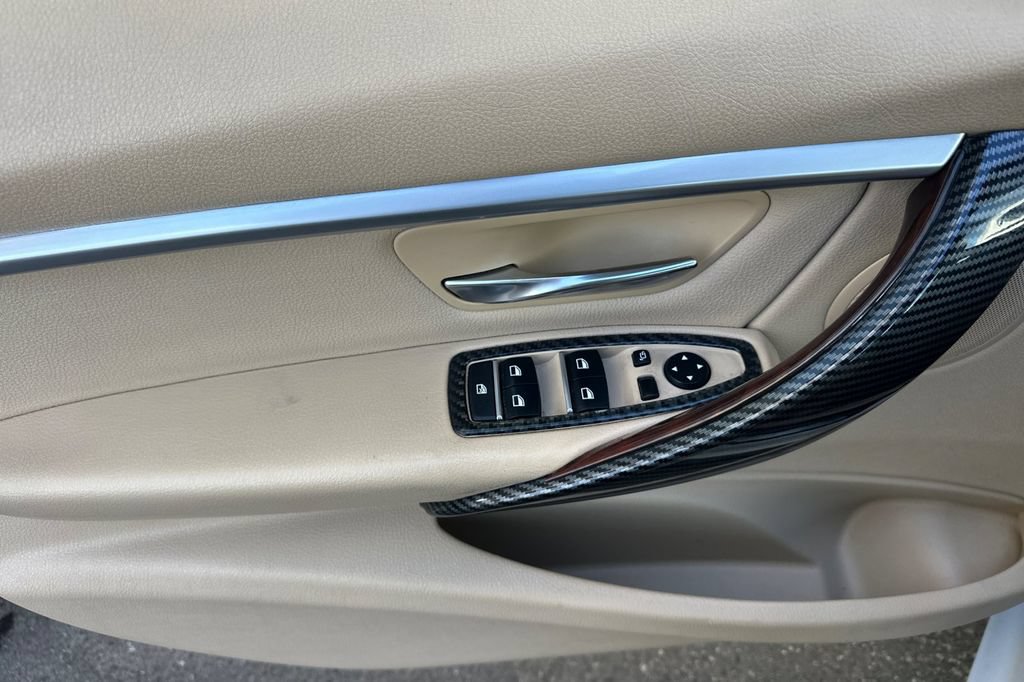 Used 2016 BMW 328i Sedan RWD image 10