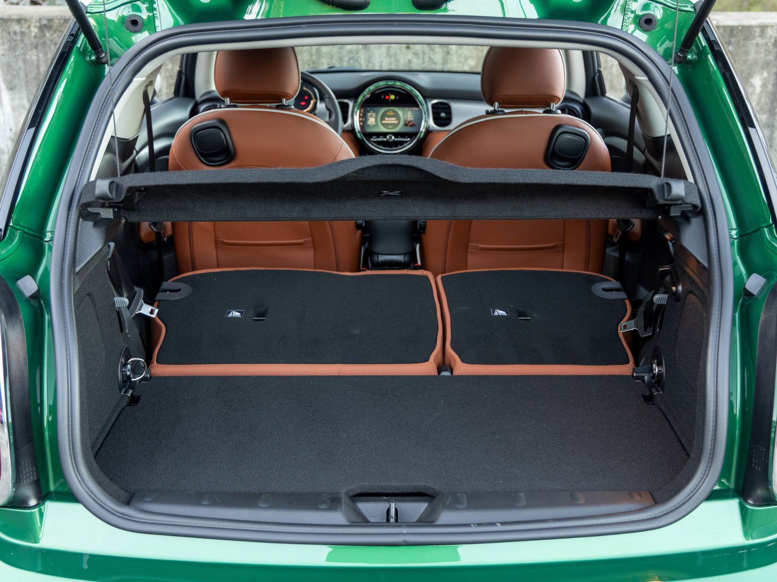 Used 2023 MINI Cooper 2-Door Hardtop w/ Signature Upholstery Package image 43