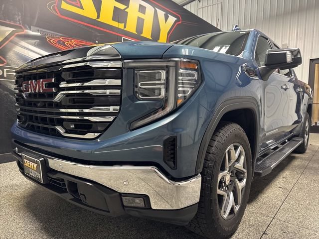 Used 2024 GMC Sierra 1500 SLT w/ SLT Premium Plus Package AWD/4WD image 2