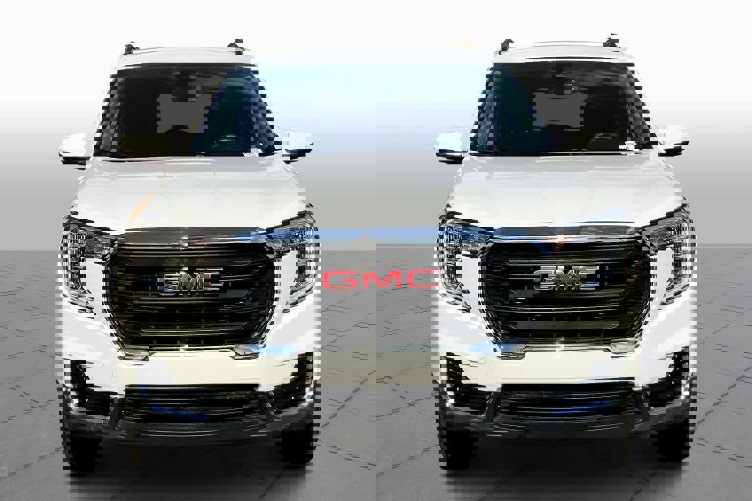 Used 2023 GMC Terrain SLE w/ Driver Convenience Package image 3