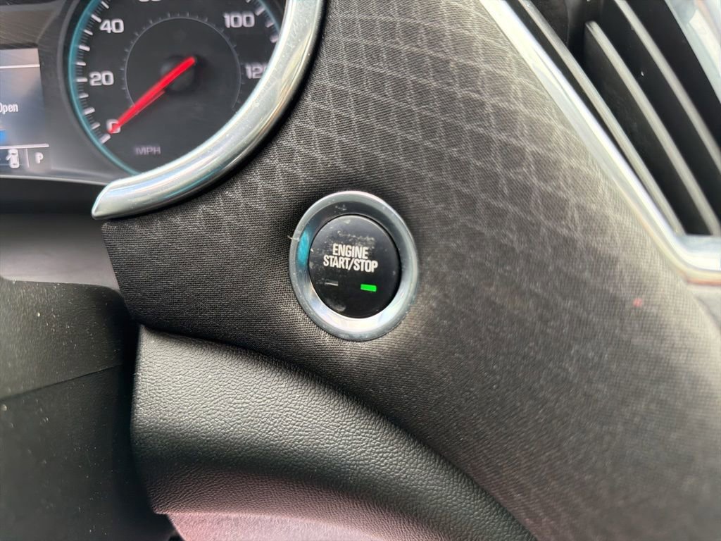 Certified 2021 Chevrolet Malibu LT FWD image 28