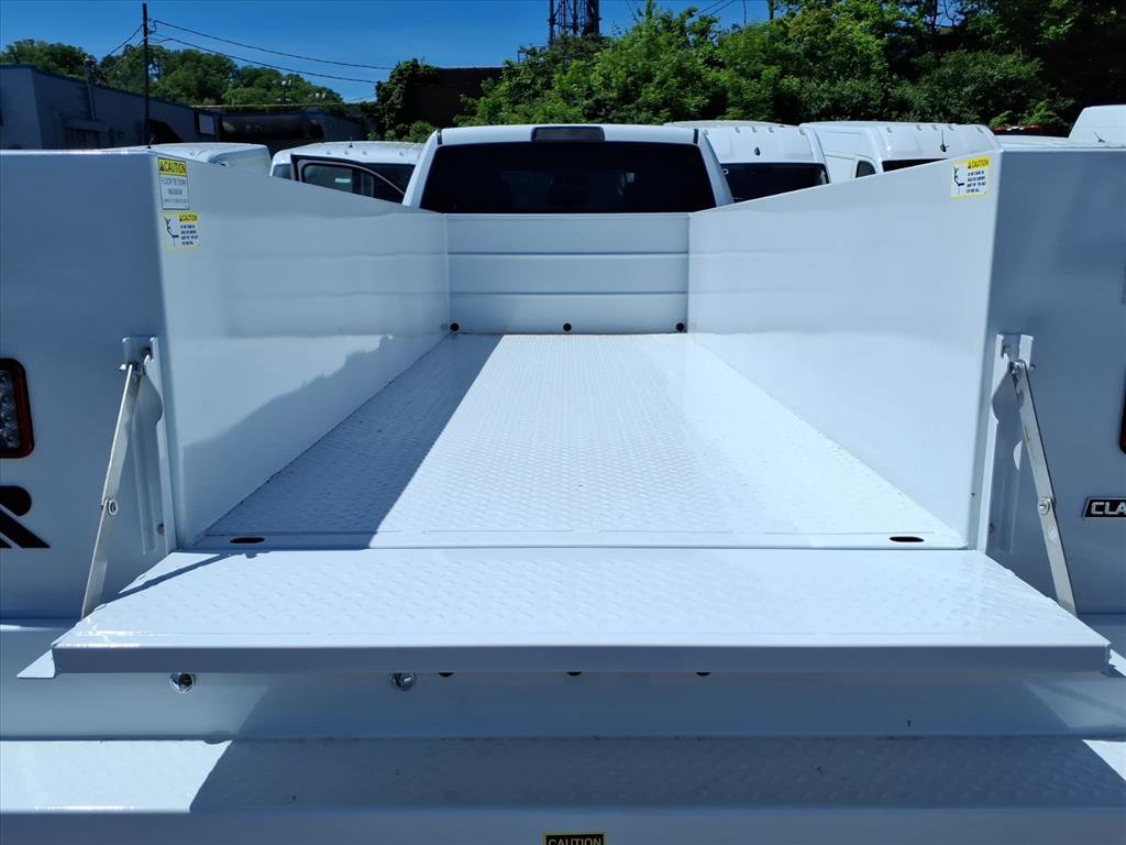 New 2026 RAM 5500 Tradesman w/ Chrome Appearance Group AWD/4WD image 14