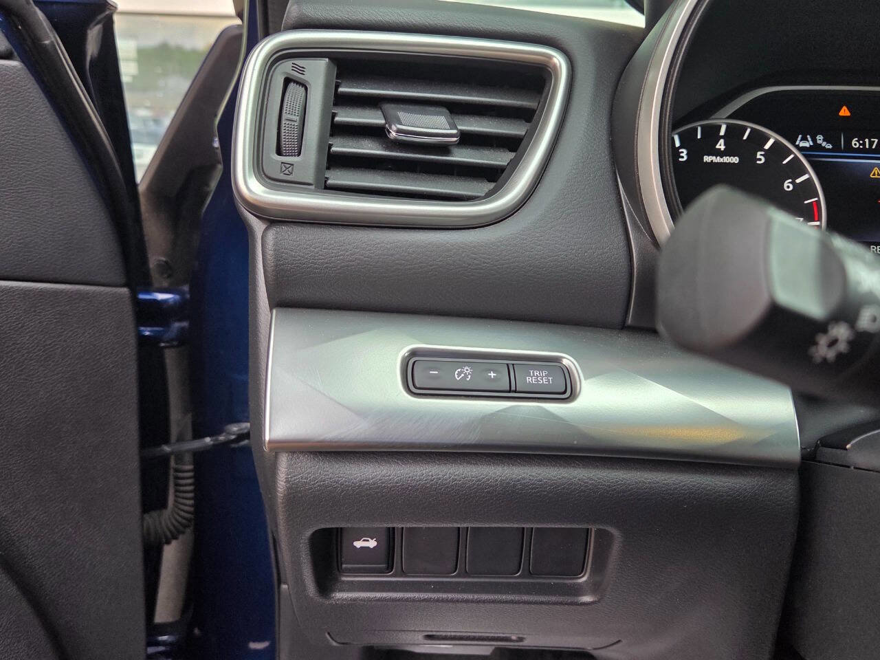 Used 2023 Nissan Maxima SV w/ Floor Mat Group image 41