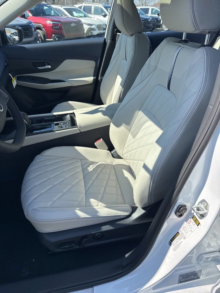 New 2026 Nissan Sentra SL w/ Floor Mat Package FWD image 9