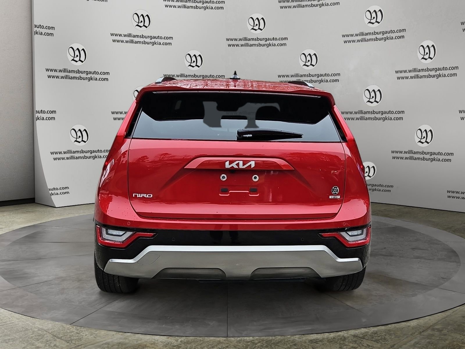 Used 2023 Kia Niro SX Touring image 4