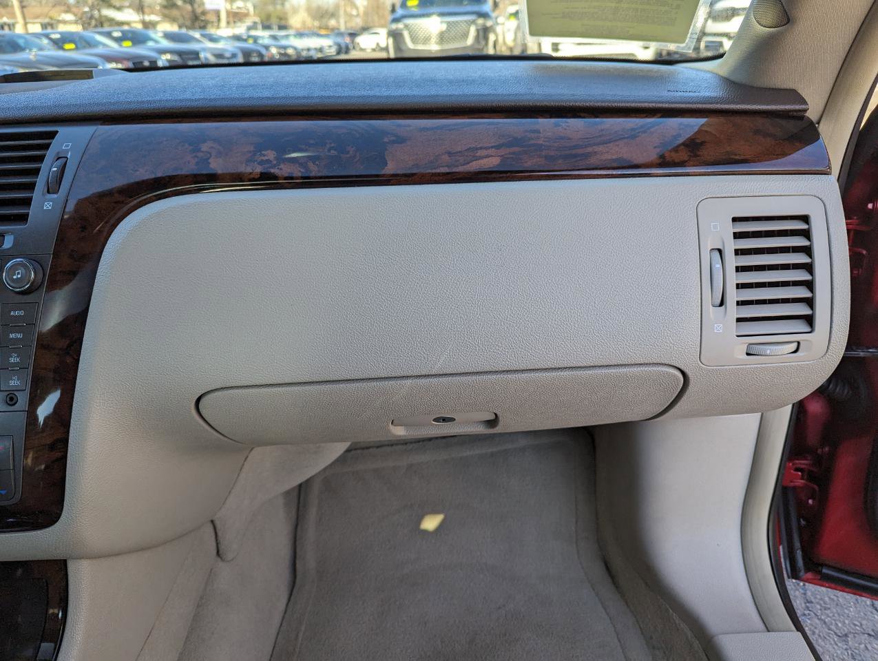 Used 2011 Cadillac DTS Premium w/ Driver Awareness Package FWD image 33