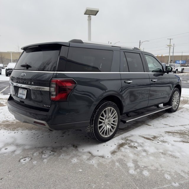 Used 2024 Ford Expedition Max Limited image 3