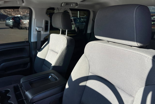 Used 2018 Chevrolet Silverado 1500 LT w/ All Star Edition image 16