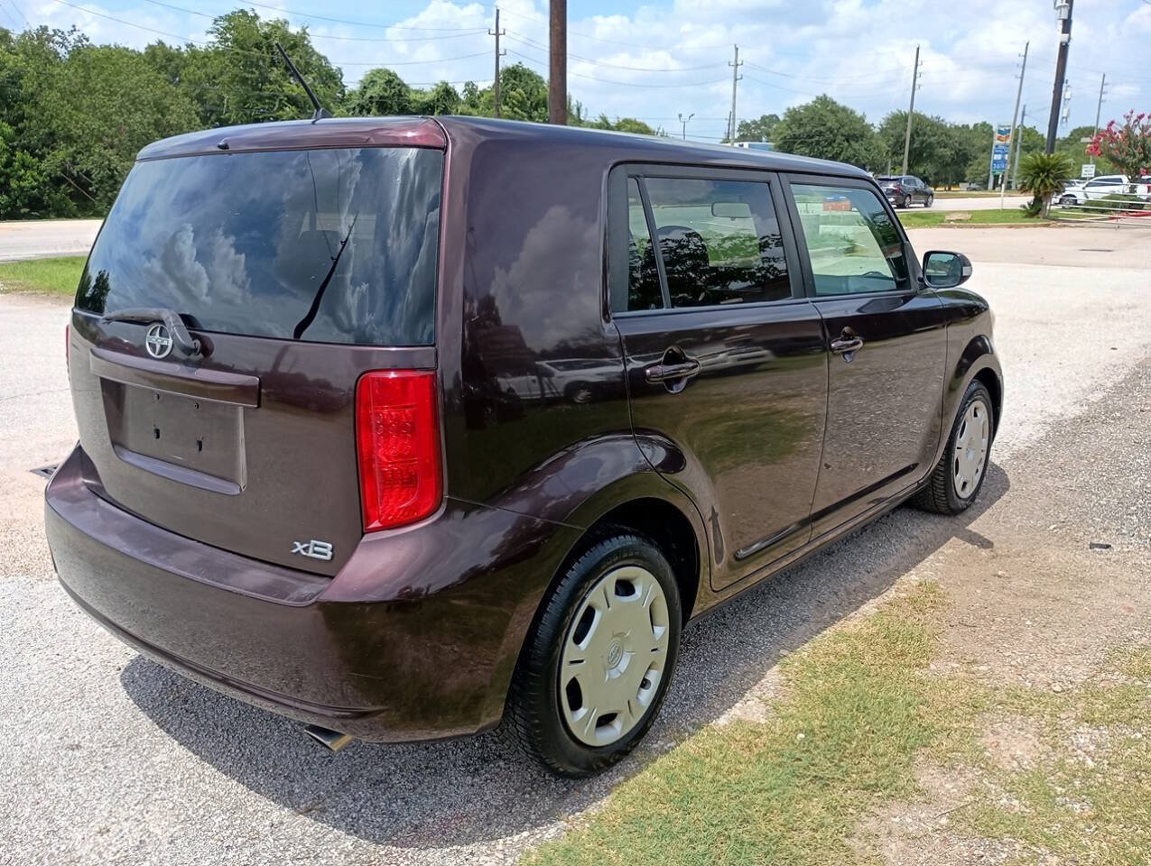 Used 2008 Scion xB FWD image 5