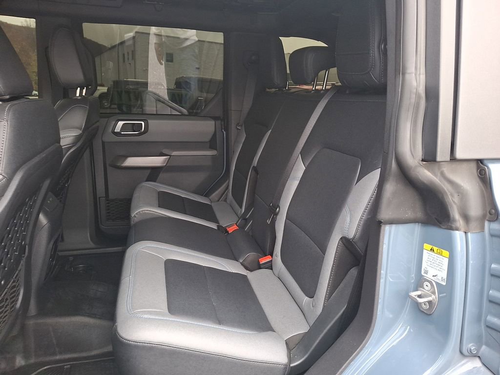 Used 2023 Ford Bronco Black Diamond image 10