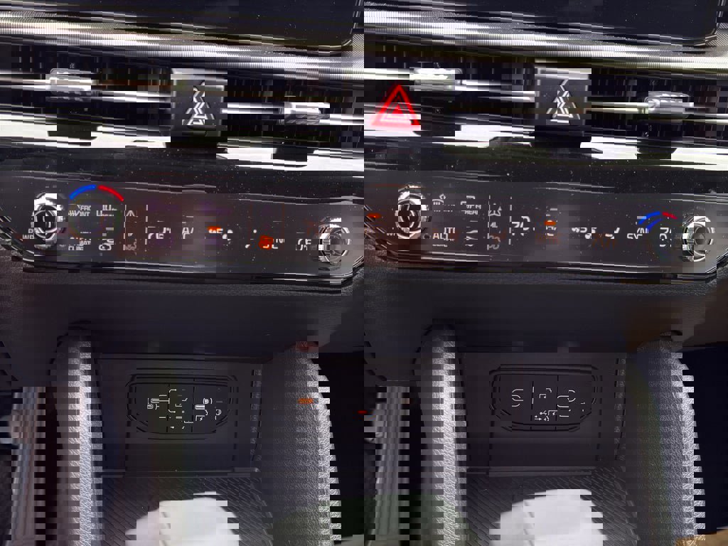 New 2026 Kia Sportage SX image 16