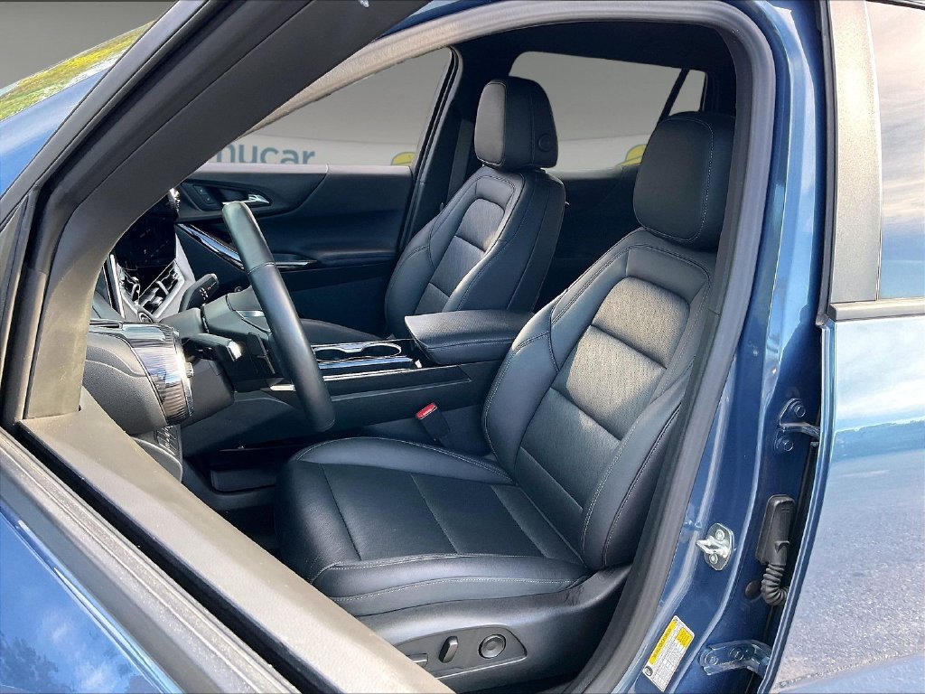 Used 2025 Chevrolet Equinox LT w/ Convenience Package II AWD/4WD image 9