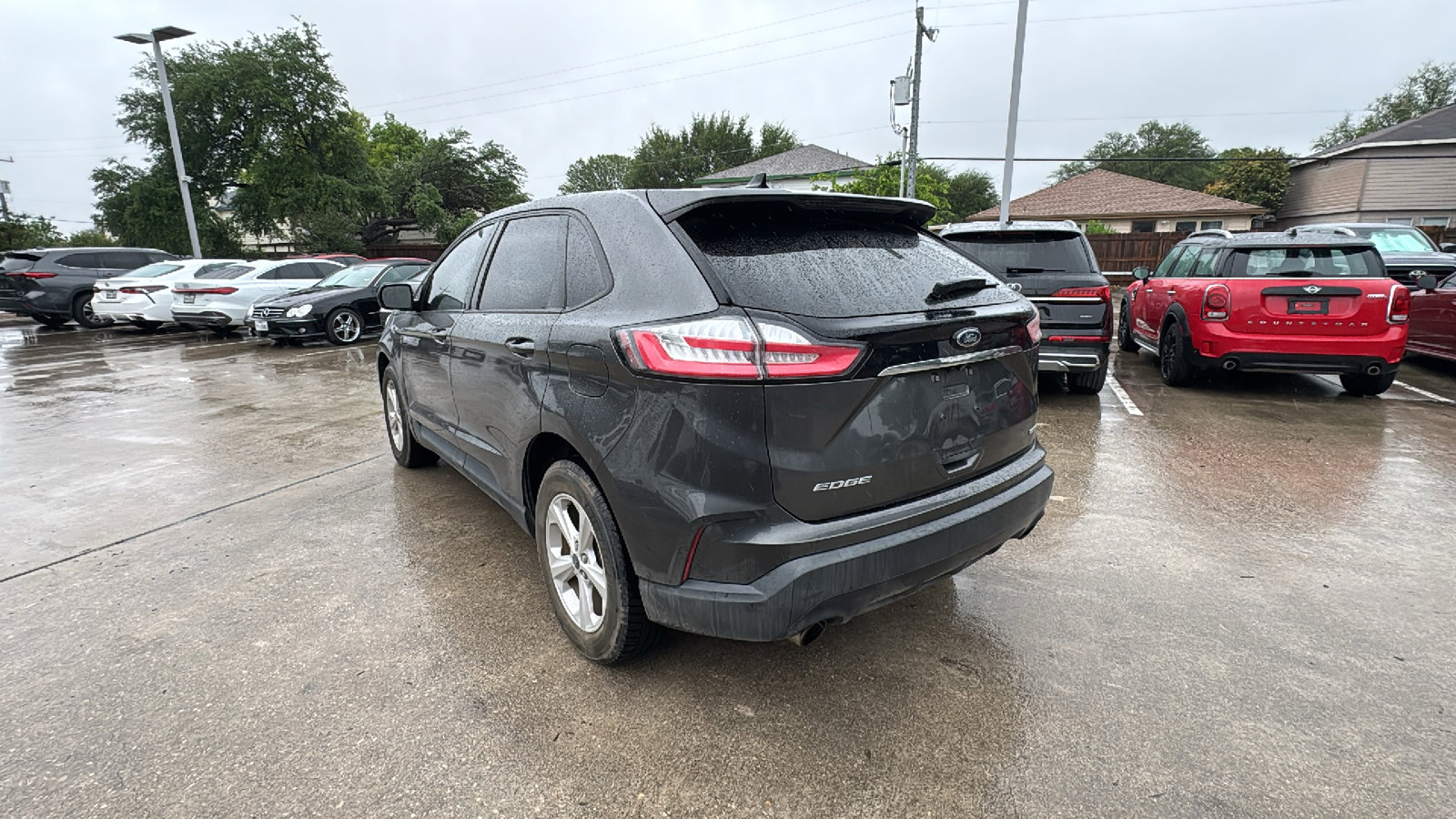 Used 2019 Ford Edge SE image 5