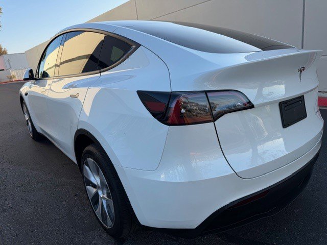 Used 2023 Tesla Model Y Long Range image 10