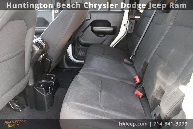 Used 2018 Jeep Wrangler Unlimited Sport S image 31