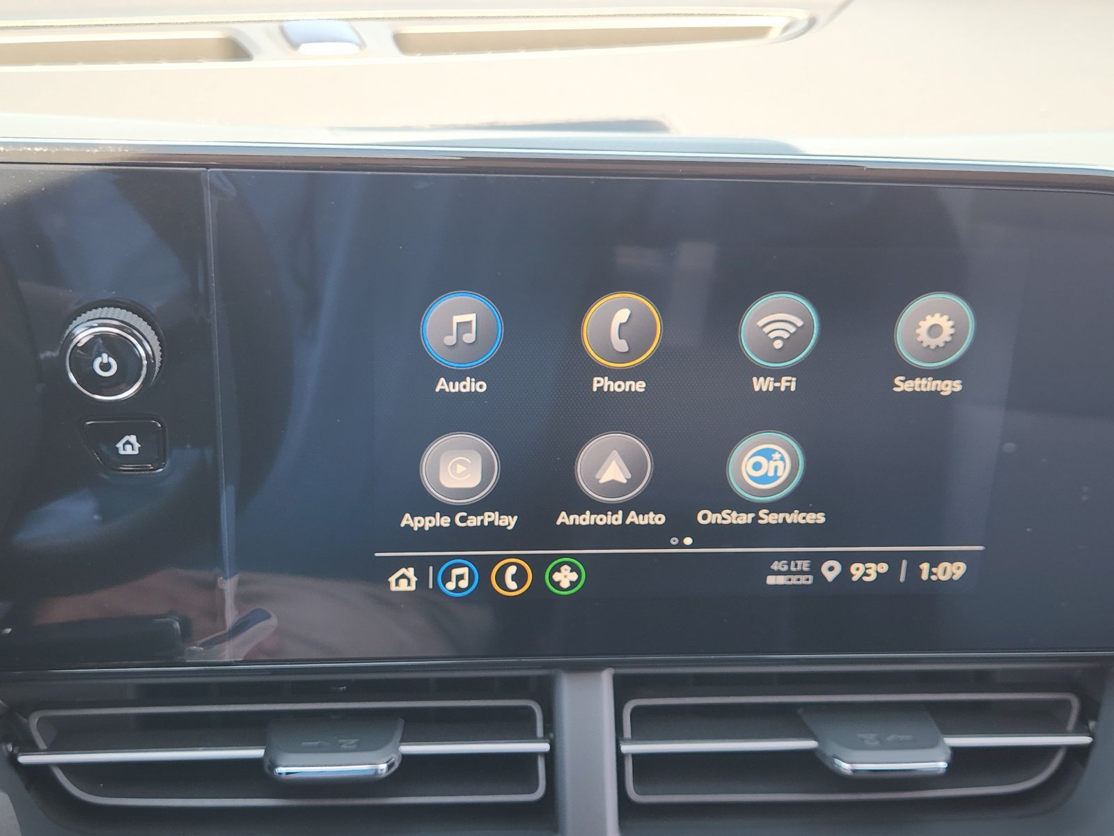 New 2026 Chevrolet Trax LS w/ LS Convenience Package FWD image 16
