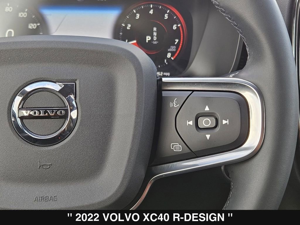 Used 2022 Volvo XC40 T5 R-Design w/ Climate Package image 24