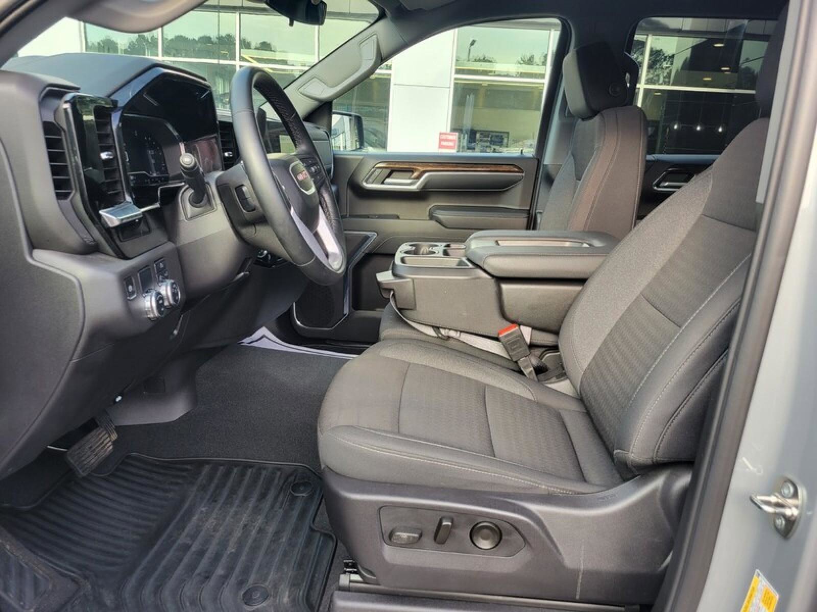 Used 2024 GMC Sierra 1500 Elevation image 18