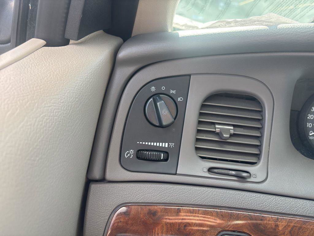 Used 2006 Mercury Grand Marquis LS image 18