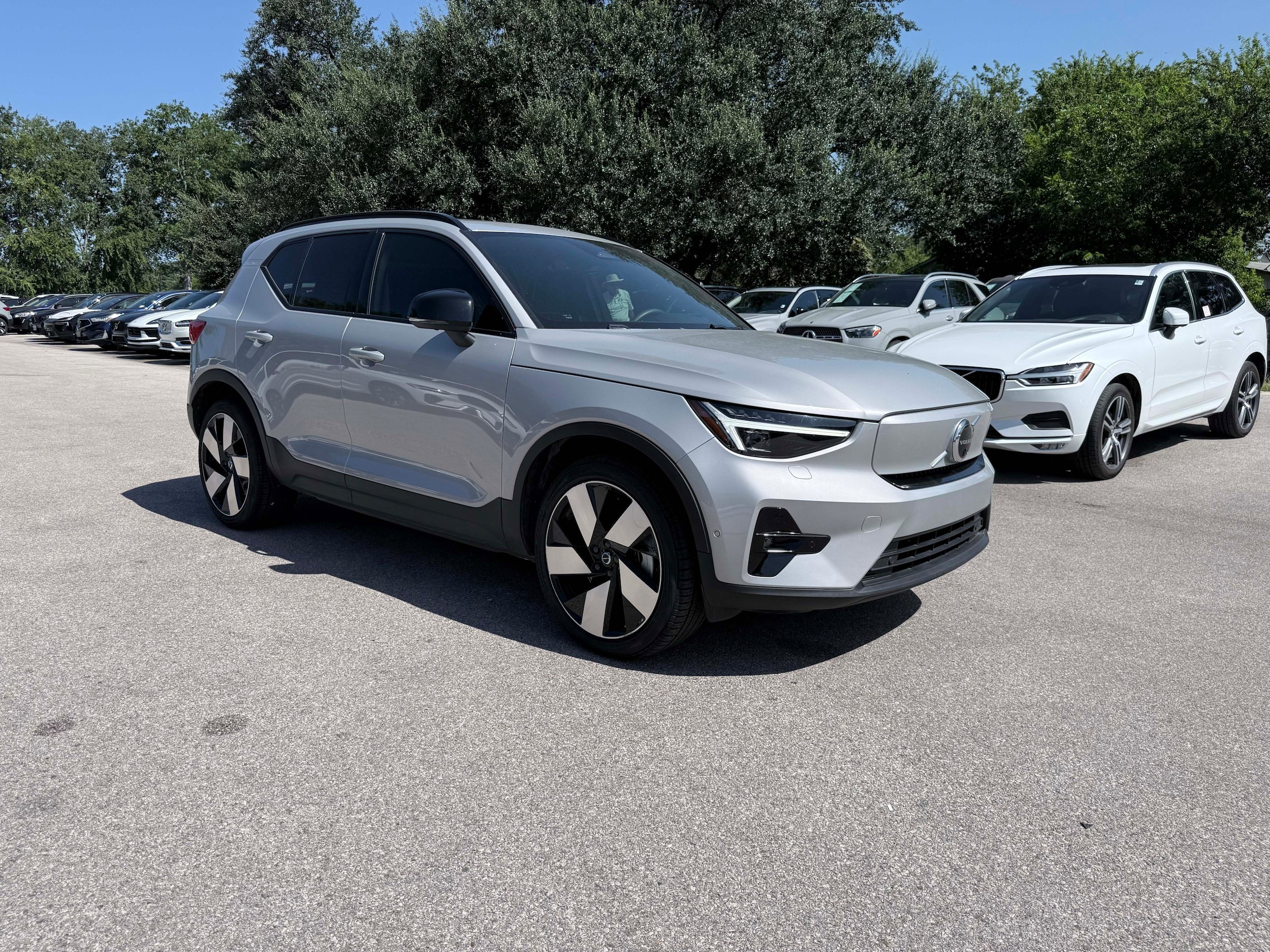 Certified 2023 Volvo XC40 Recharge Ultimate AWD/4WD image 7
