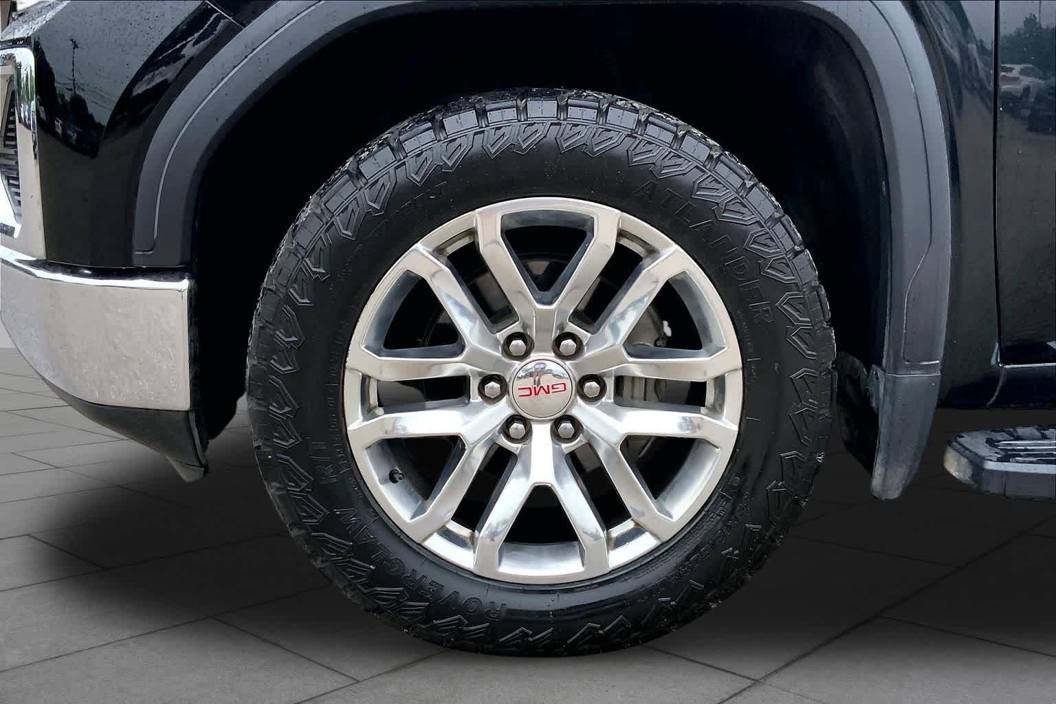 Used 2020 GMC Sierra 1500 SLT RWD image 11