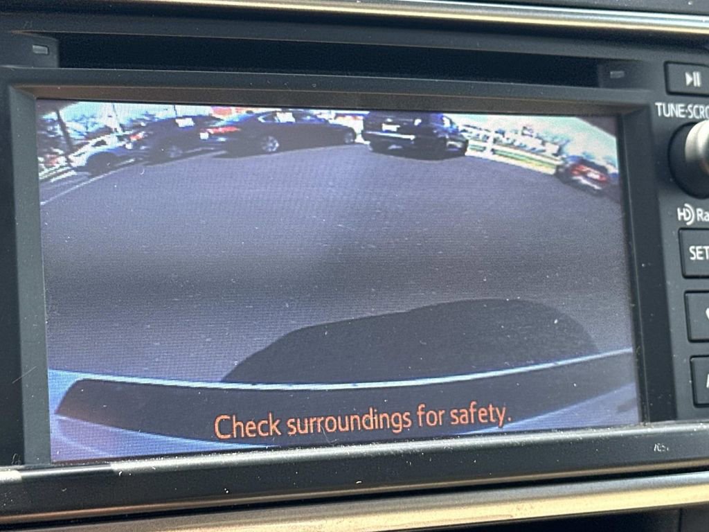 Used 2013 Toyota Highlander Limited AWD/4WD image 29