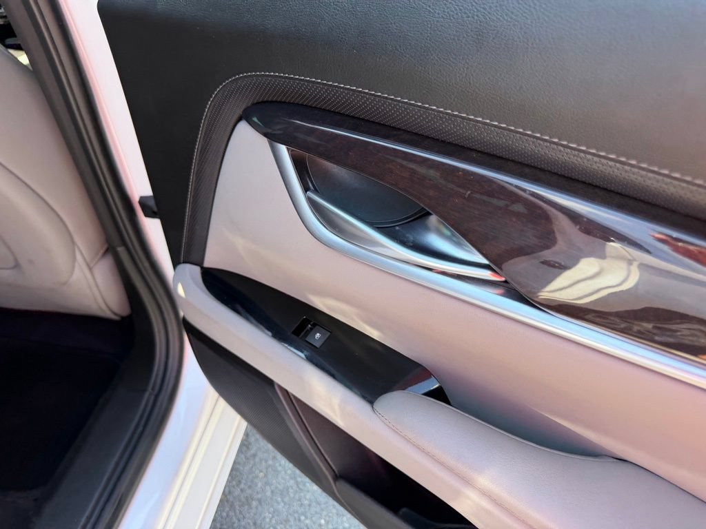 Used 2017 Cadillac XTS Luxury FWD image 34