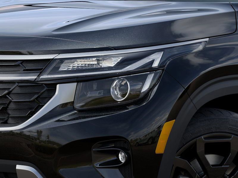 New 2025 Kia Seltos X-Line image 10