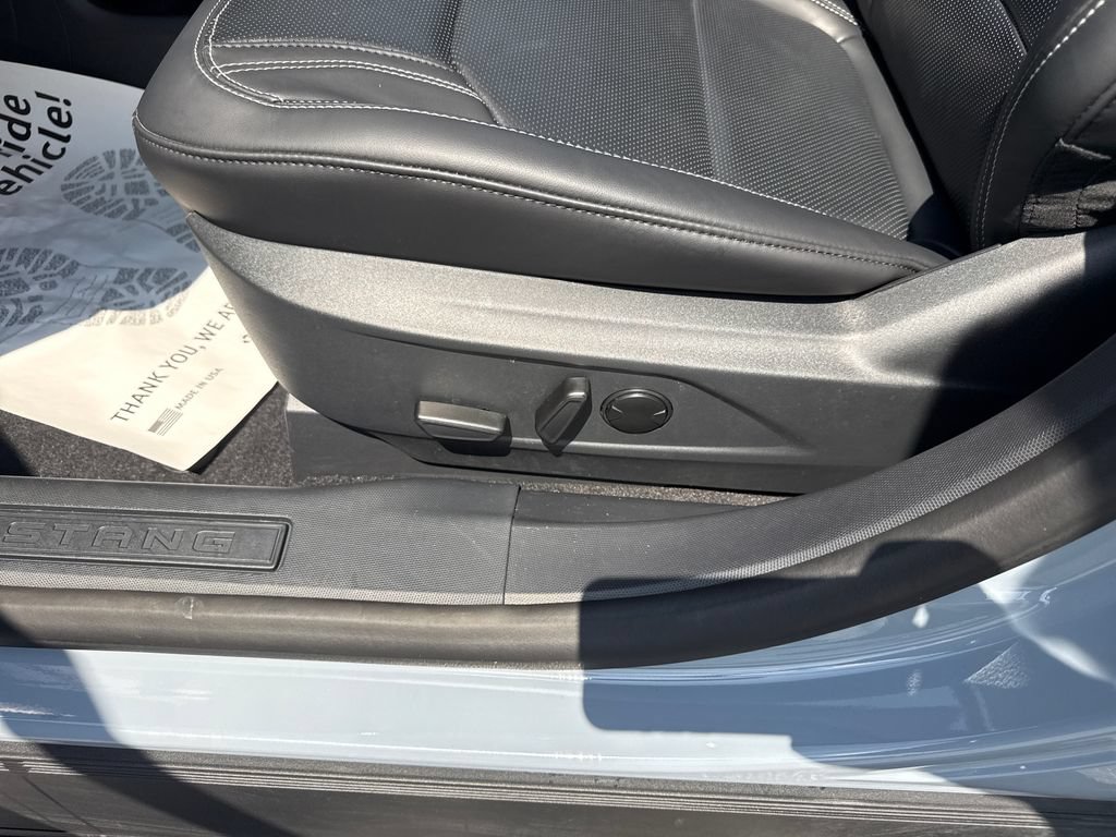 Used 2025 Ford Mustang Mach-E Premium AWD/4WD image 28