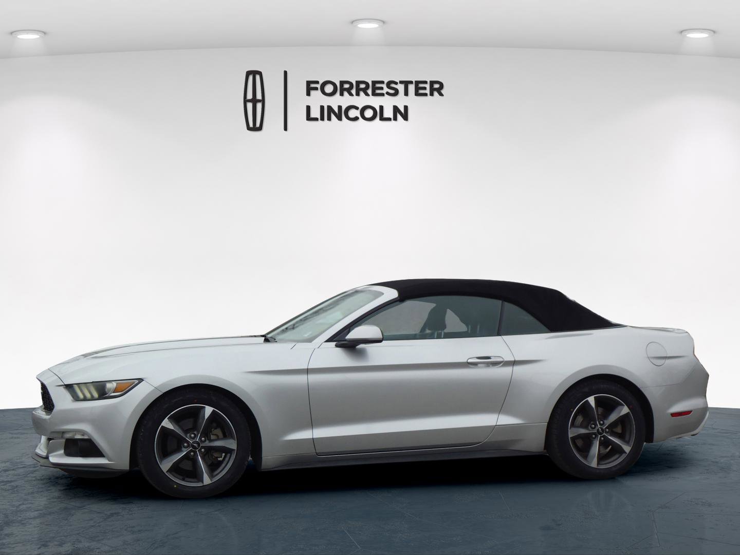 Used 2015 Ford Mustang Convertible w/ Equipment Group 051A image 7