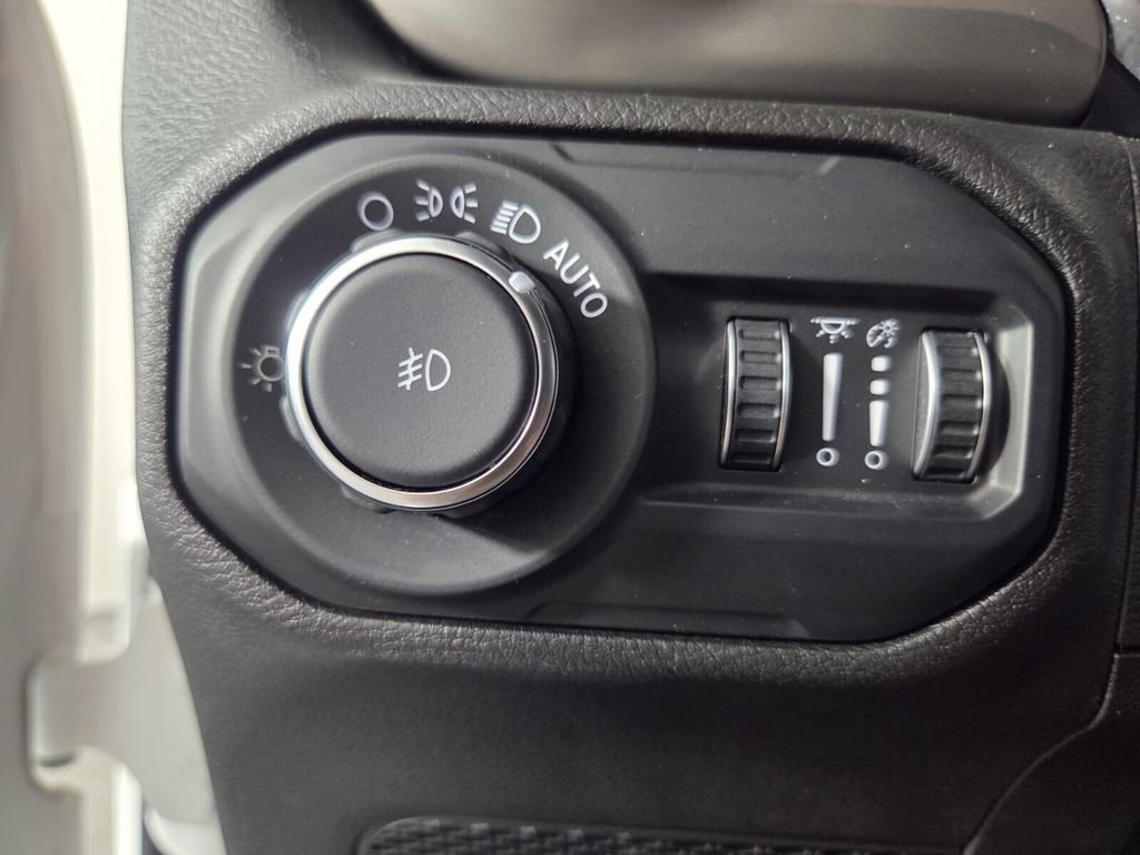 Used 2019 Jeep Wrangler Unlimited Sport S AWD/4WD image 19