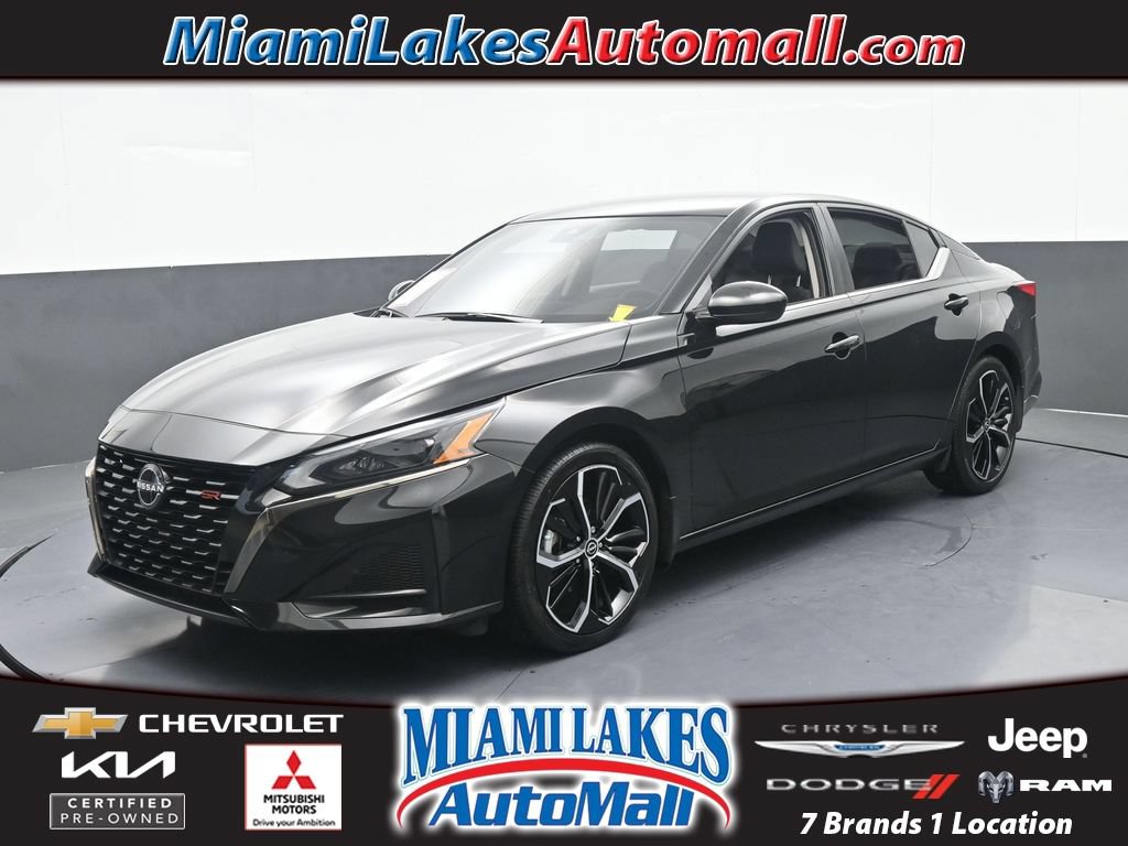 Used 2024 Nissan Altima 2.5 SR FWD image 1