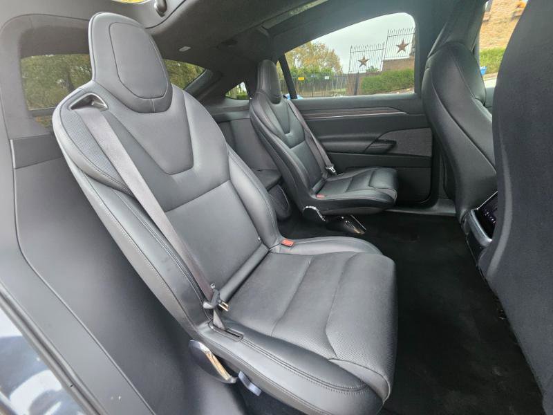 Used 2022 Tesla Model X image 64