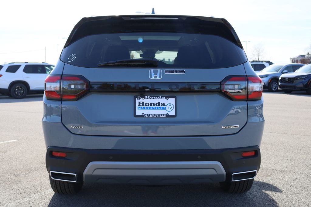 New 2025 Honda Pilot Touring image 5