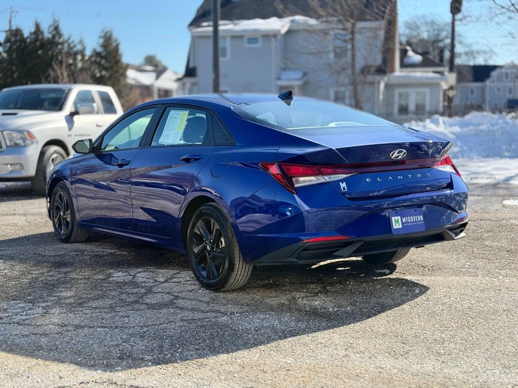 Used 2023 Hyundai Elantra SEL image 4