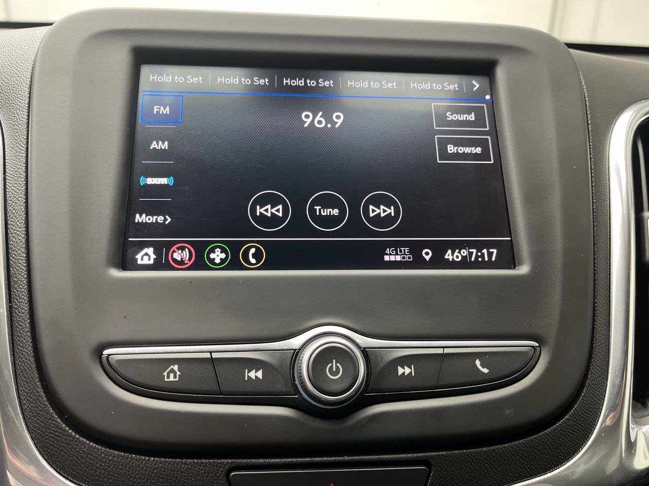 Certified 2020 Chevrolet Equinox LT FWD image 17