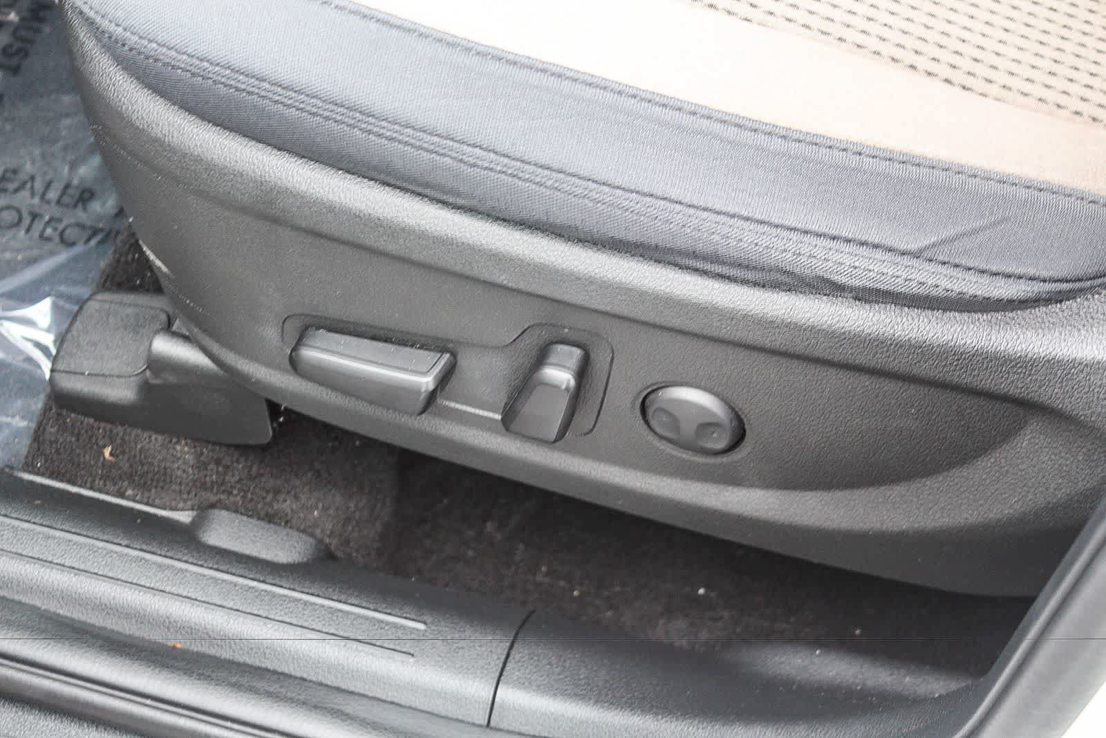 Certified 2023 Hyundai Santa Fe SEL FWD image 28