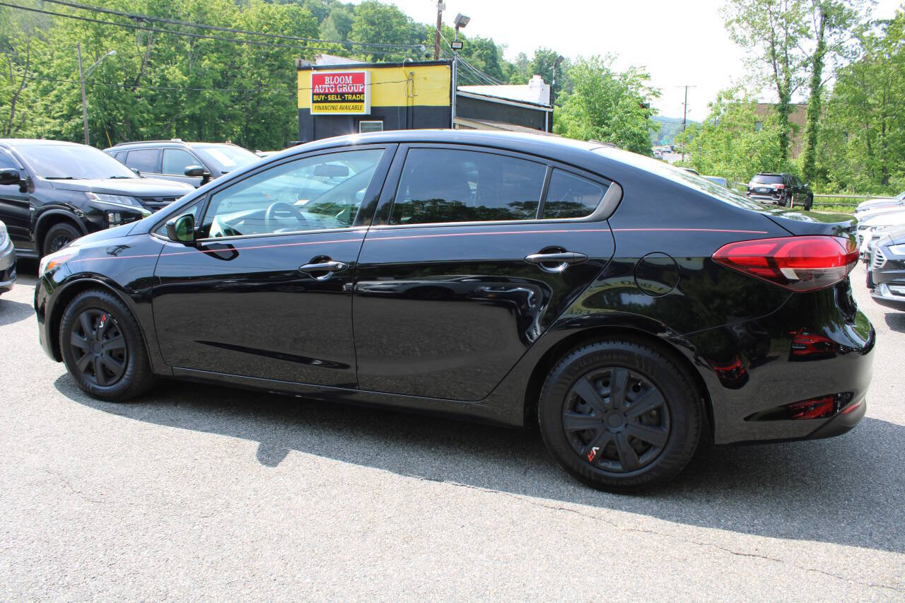 Used 2017 Kia Forte LX FWD image 11